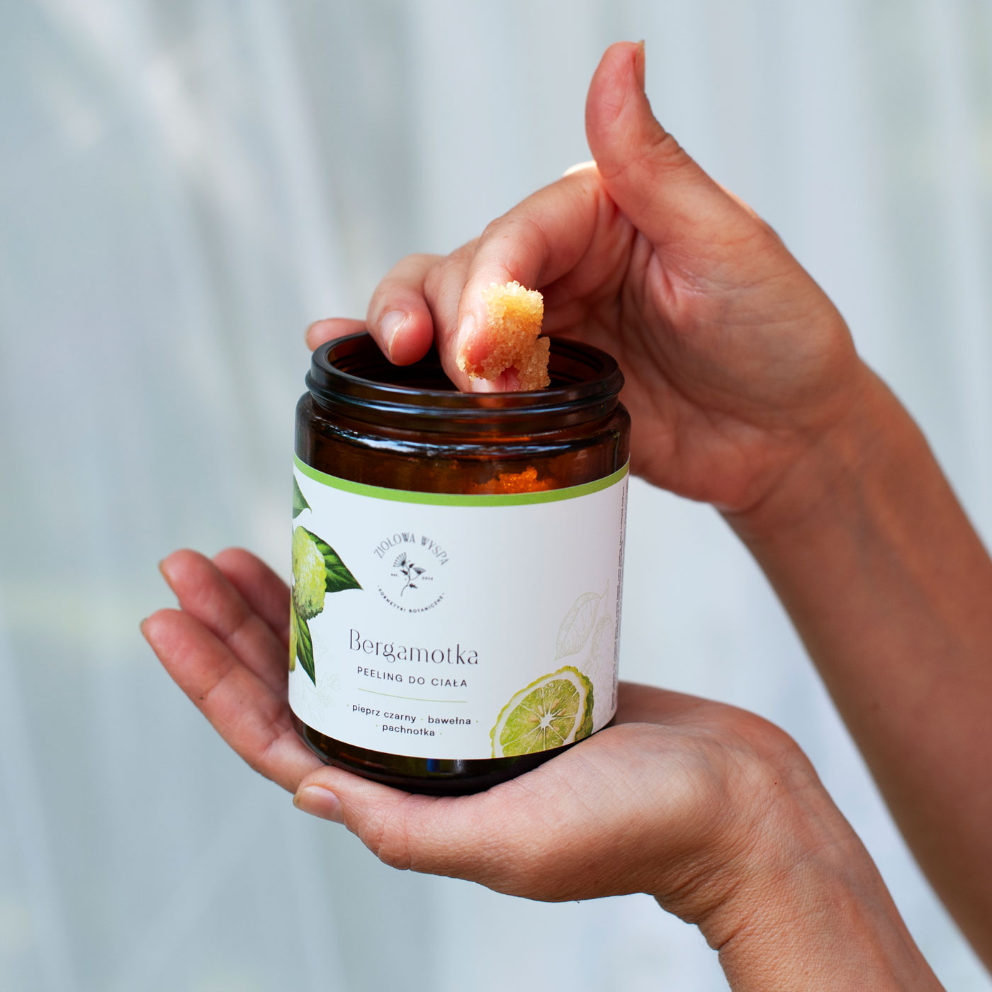 Naturalny-peeling-do-ciala-Bergamotka