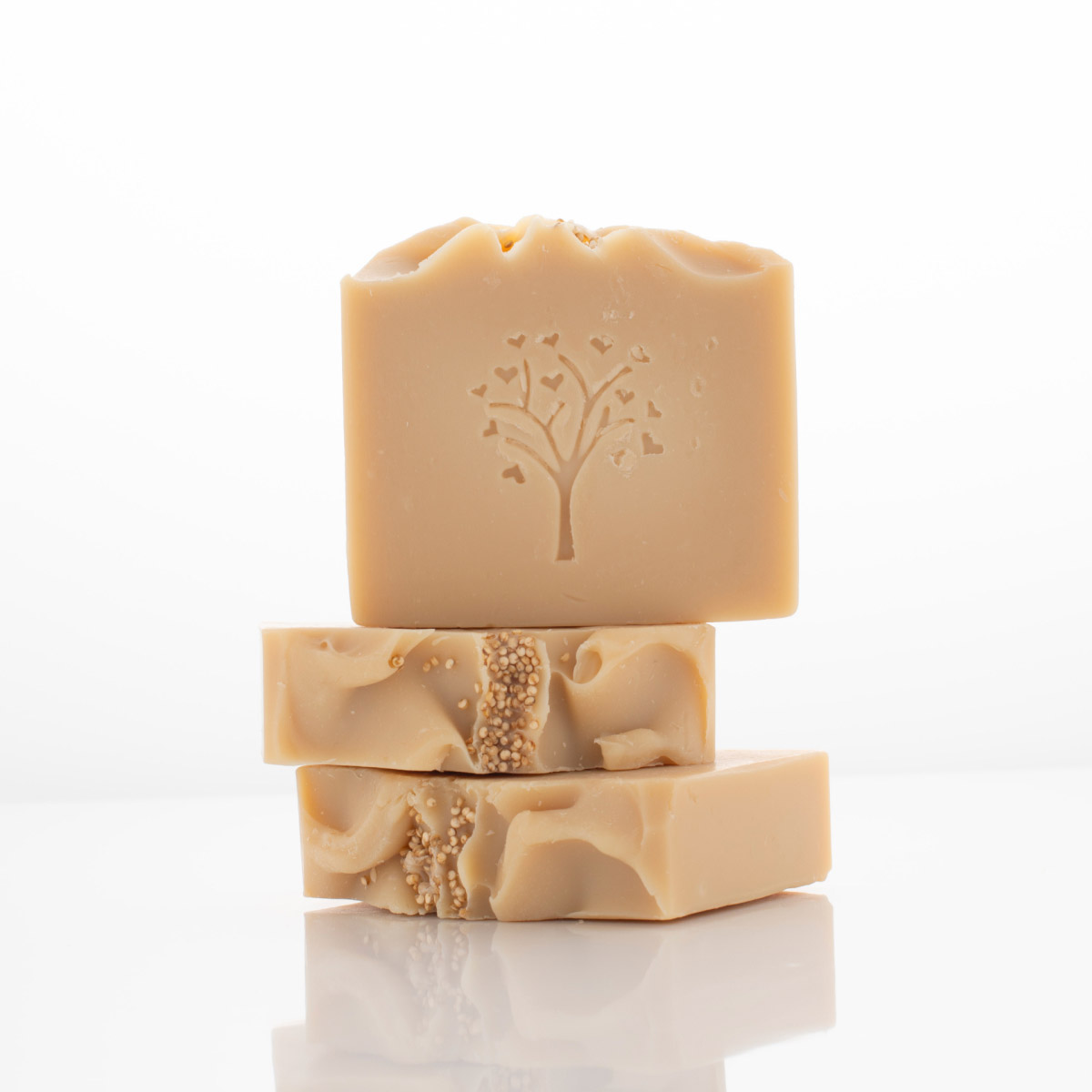 Naturalne-mydło-w-kostce-Jedwab